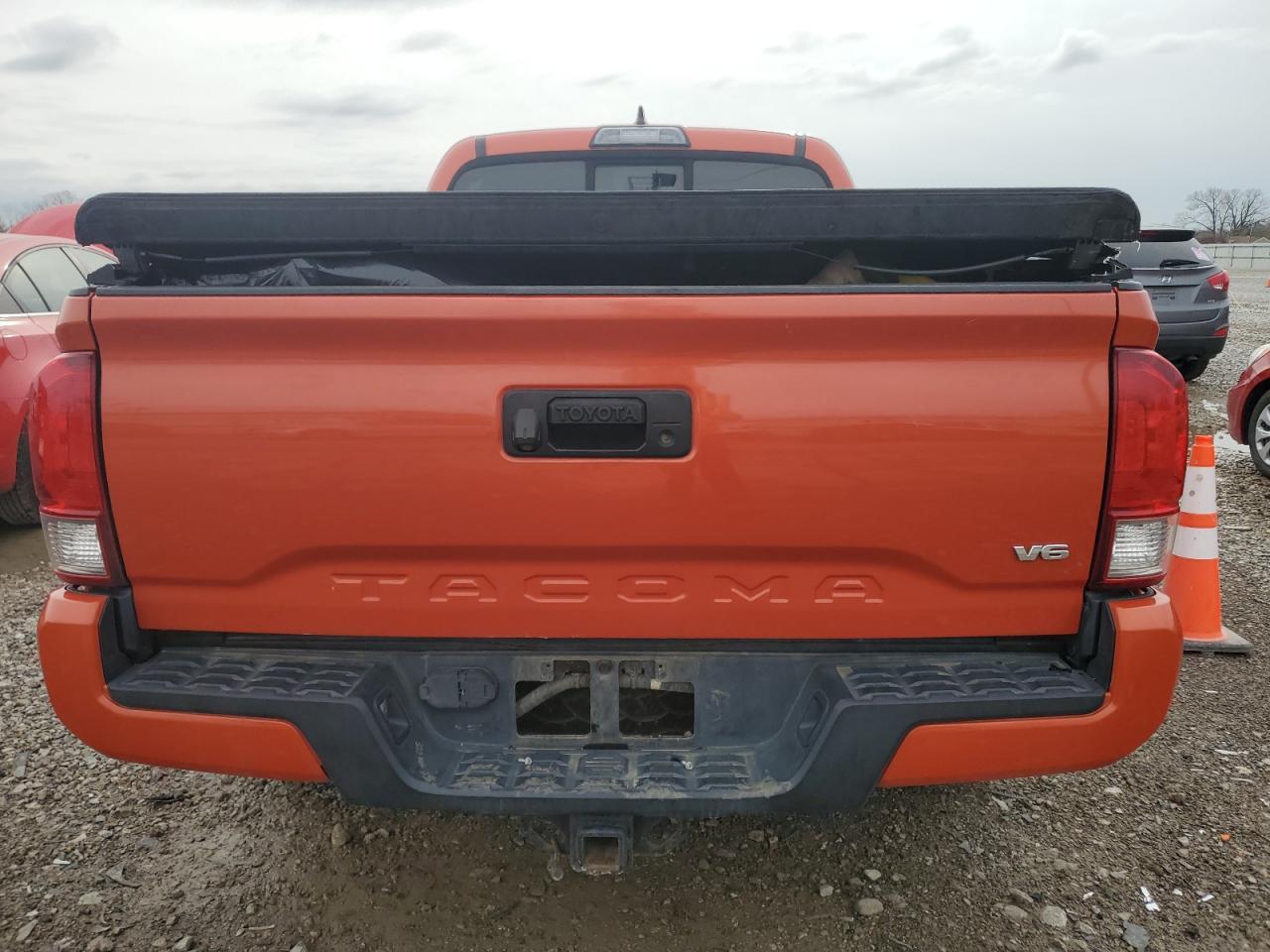 2016 TOYOTA TACOMA DOU - Фото 6