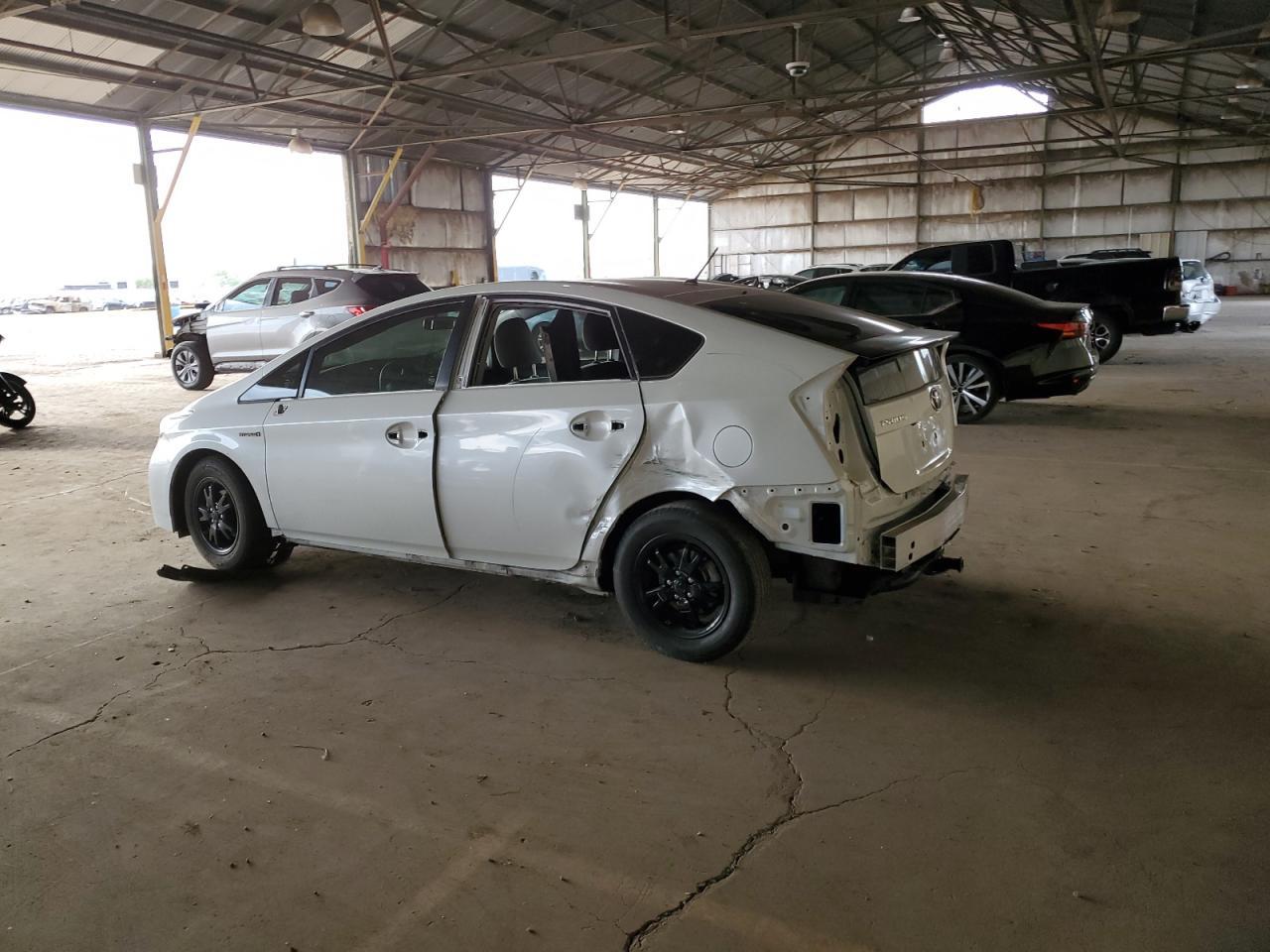 2015 TOYOTA PRIUS - Фото 2