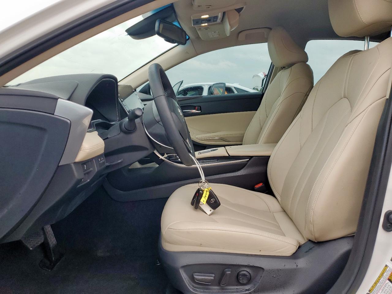 2022 TOYOTA AVALON XLE - Image 7