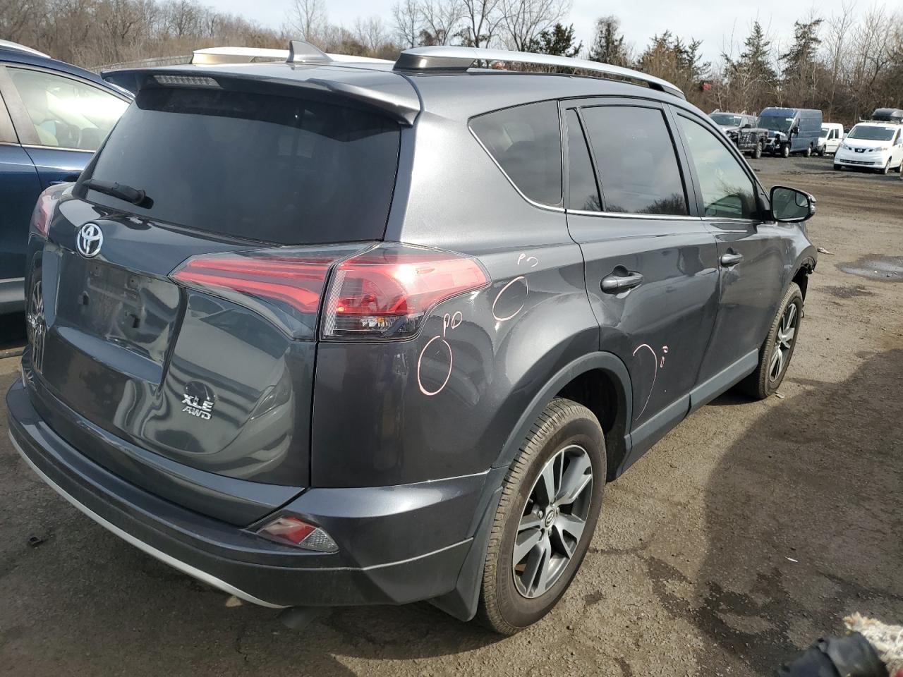 2017 TOYOTA RAV4 XLE - Image 3