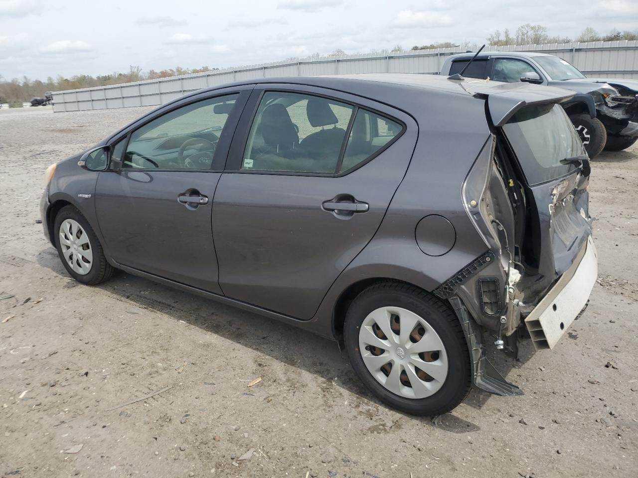2013 TOYOTA PRIUS C - Image 2