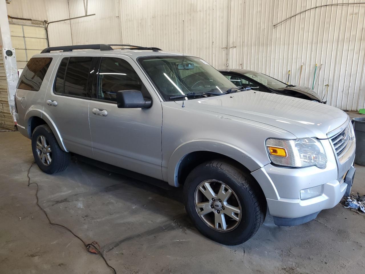 2010 FORD EXPLORER X - Image 4