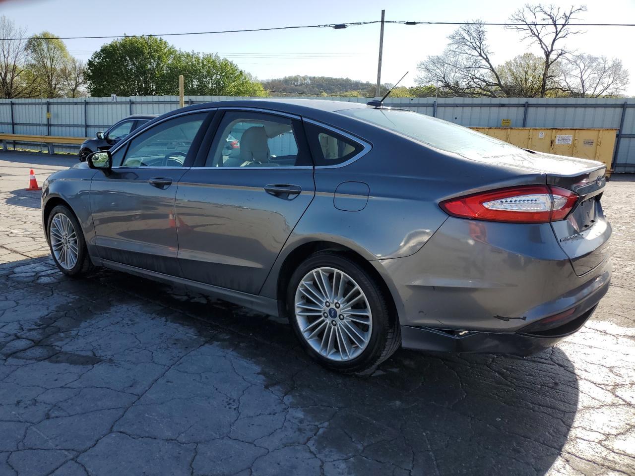 2014 FORD FUSION SE - Image 2