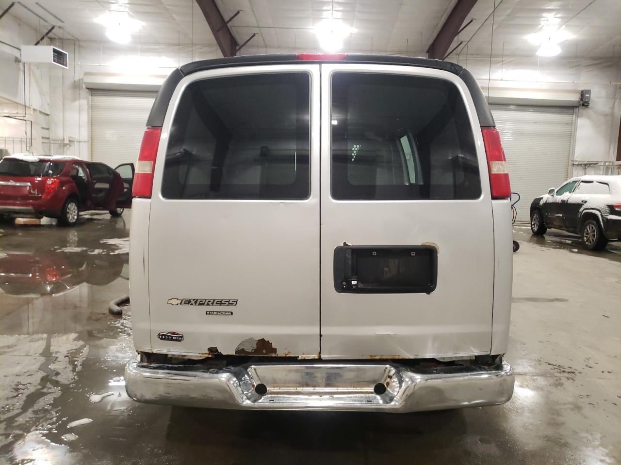 2015 CHEVROLET EXPRESS G2 - Фото 6