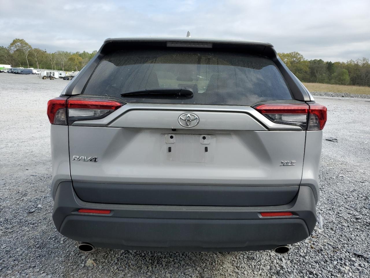2022 TOYOTA RAV4 XLE - Image 6