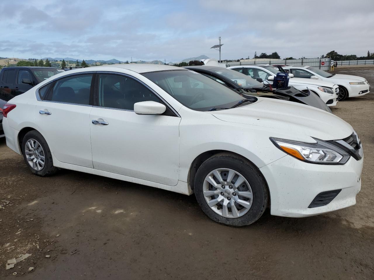 2017 NISSAN ALTIMA 2.5 - Фото 4