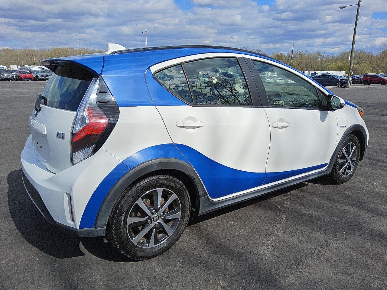 2018 TOYOTA PRIUS C - Image 3
