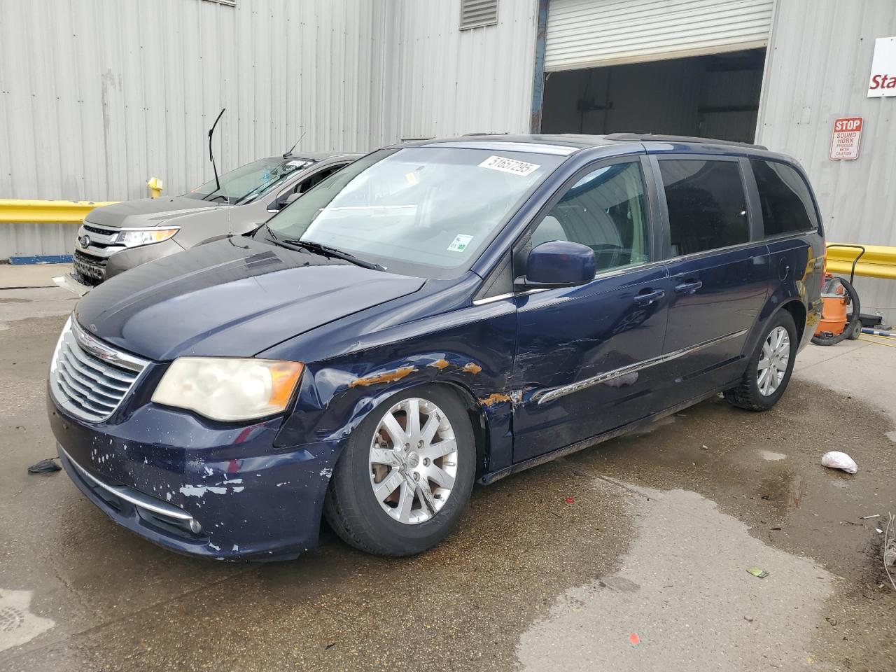 2014 CHRYSLER TOWN & COU