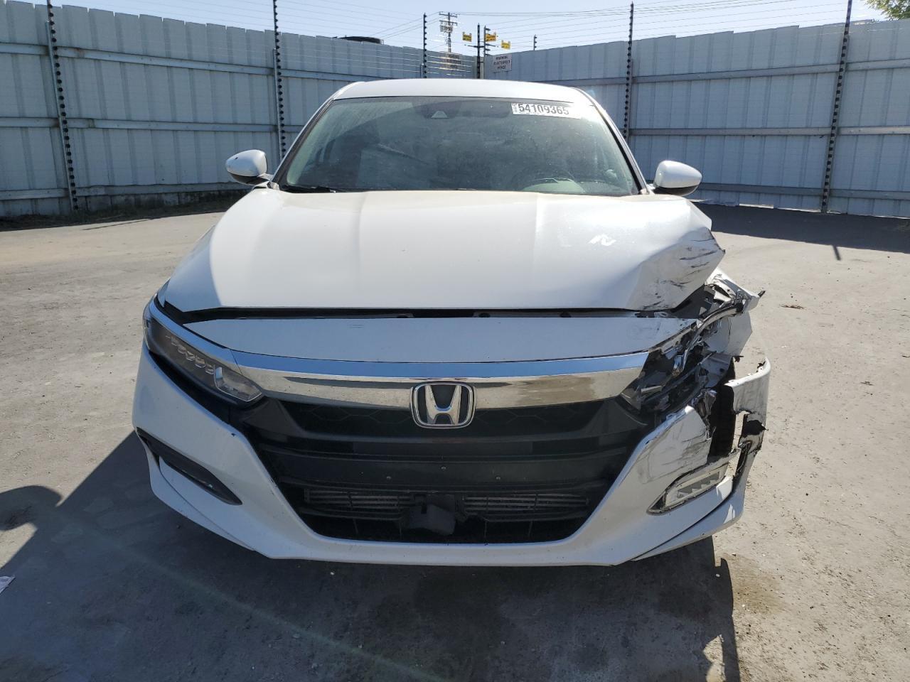 2018 HONDA ACCORD LX - Image 5