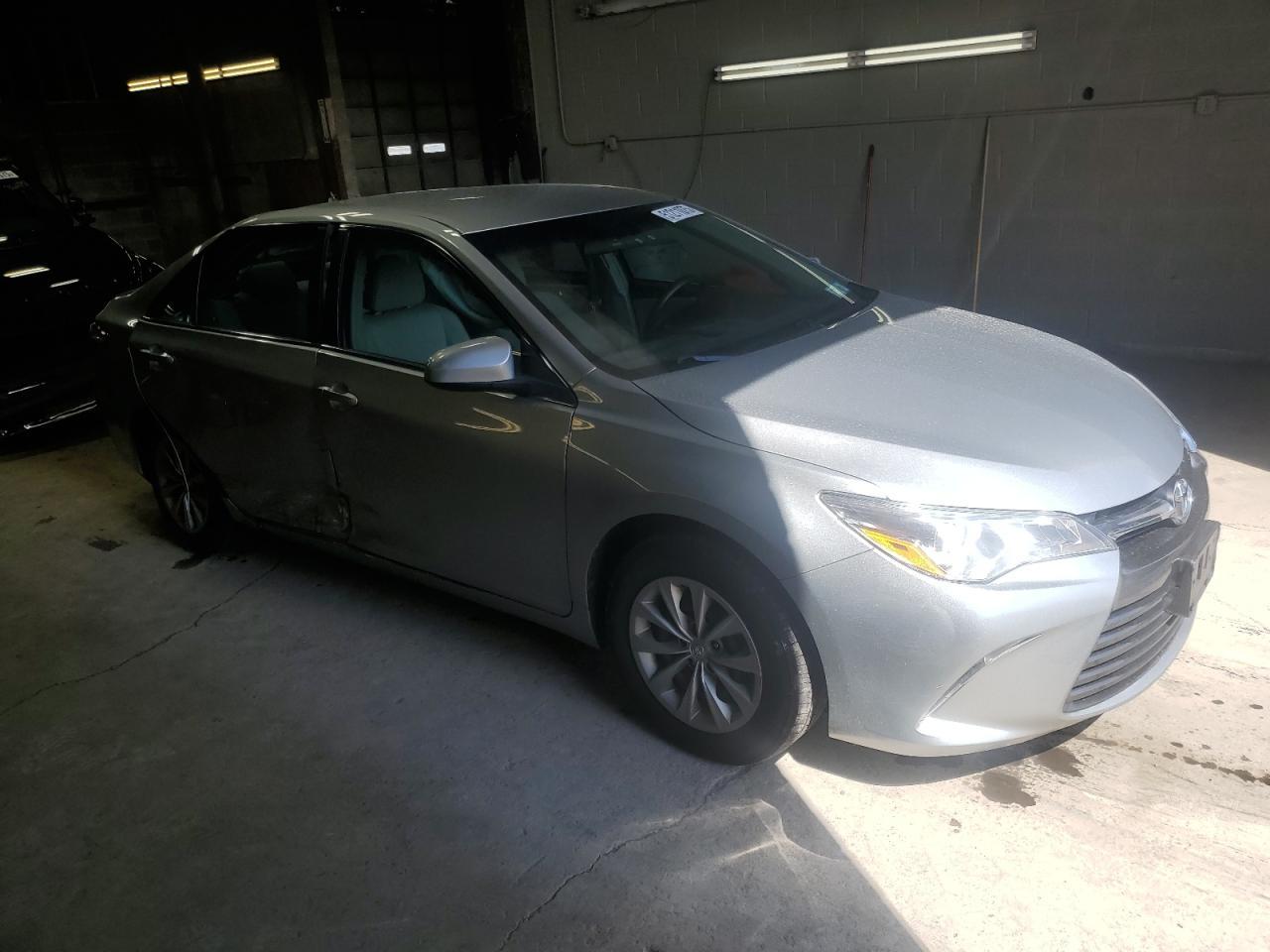 2017 TOYOTA CAMRY LE - Image 4