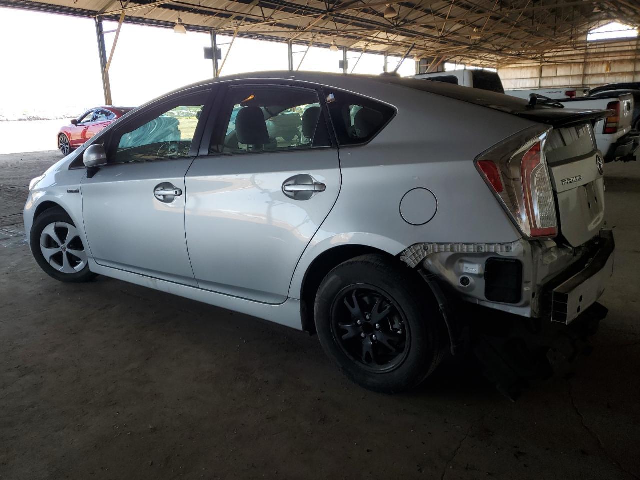 2015 TOYOTA PRIUS - Image 2