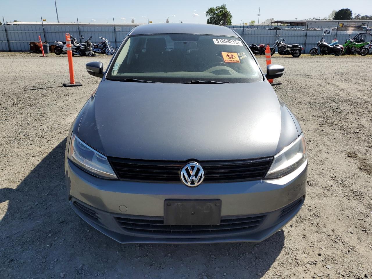 2014 VOLKSWAGEN JETTA SE - Image 5