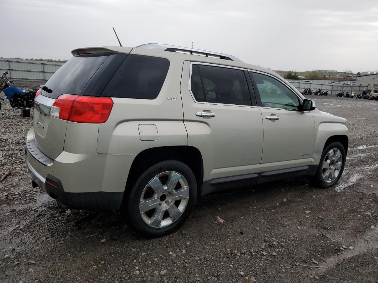 2013 GMC TERRAIN SL - Фото 3
