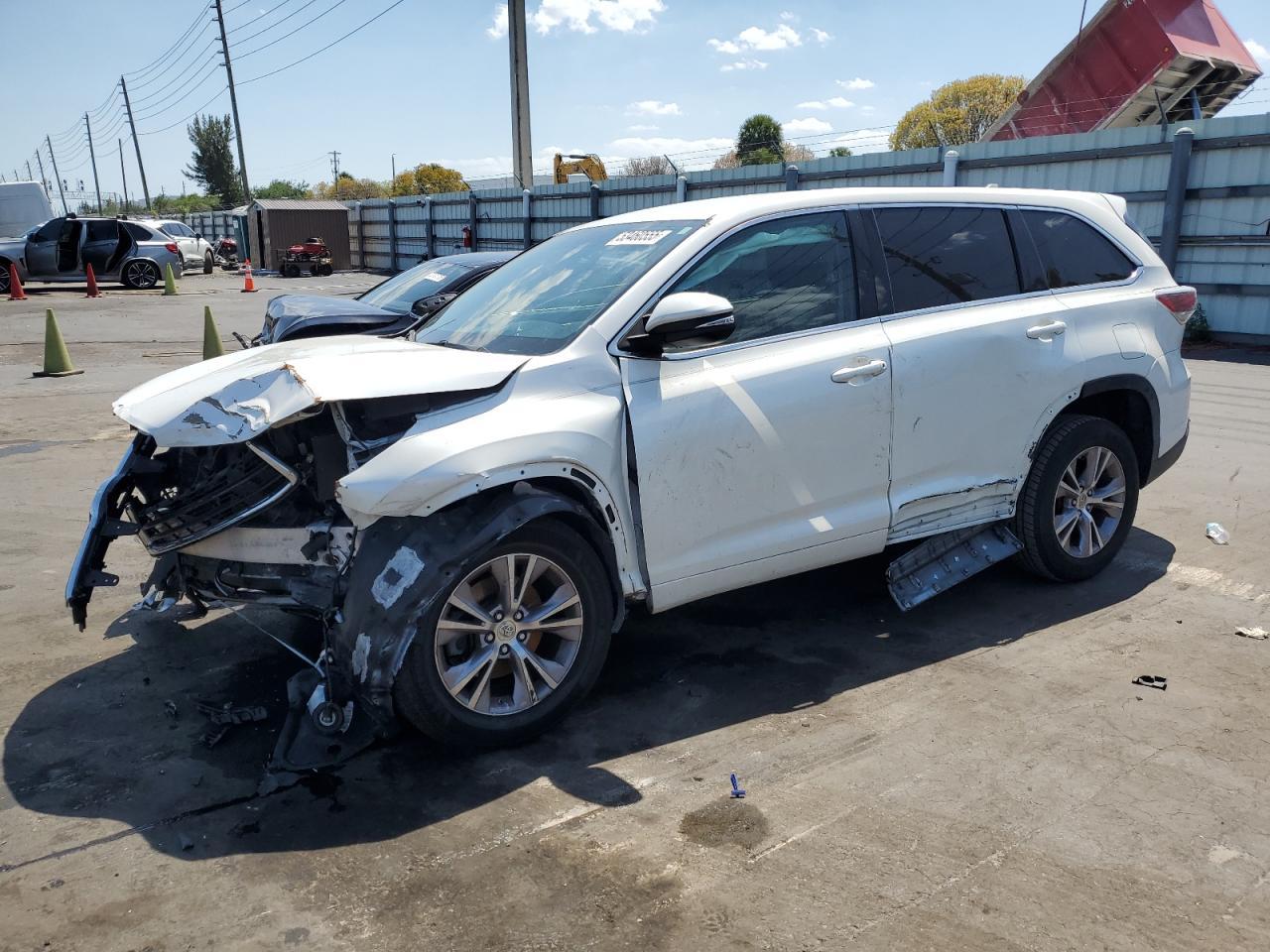 2015 TOYOTA HIGHLANDER