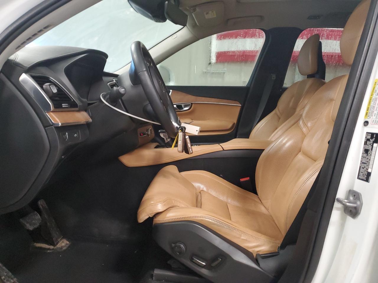 2016 VOLVO XC90 T6 - Фото 7
