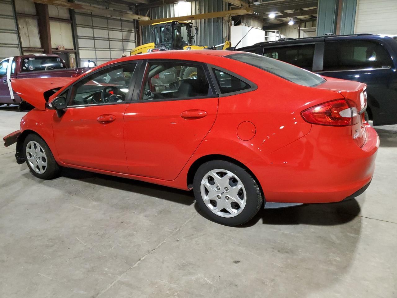 2013 FORD FIESTA SE - Image 2