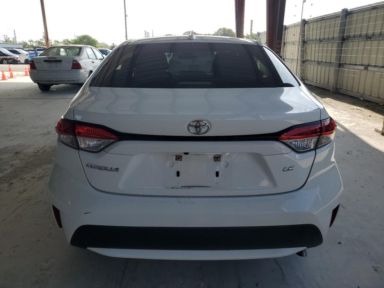 2020 TOYOTA COROLLA LE - Фото 6