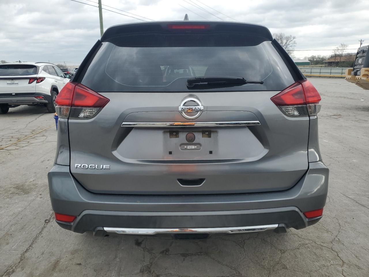 2017 NISSAN ROGUE S - Image 6
