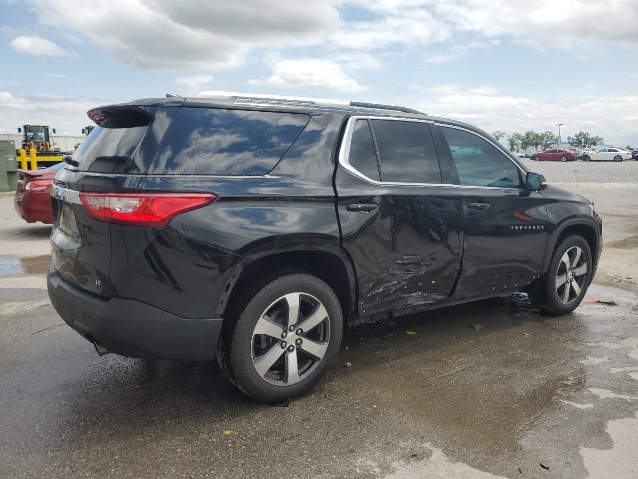 2018 CHEVROLET TRAVERSE L - Фото 3
