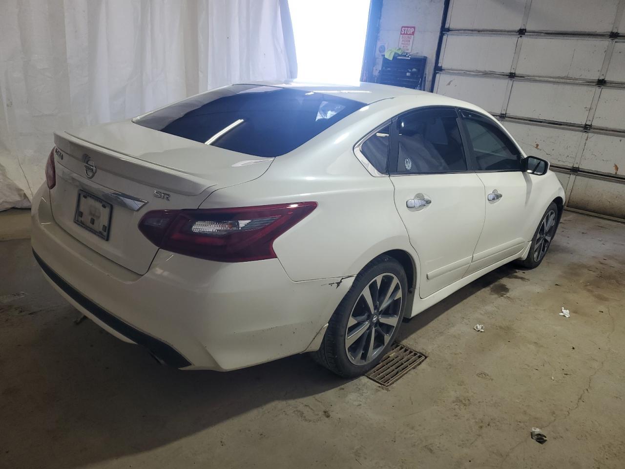 2017 NISSAN ALTIMA 2.5 - Фото 3