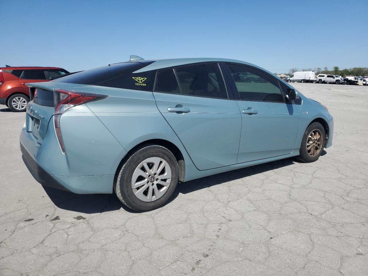 2016 TOYOTA PRIUS - Image 3