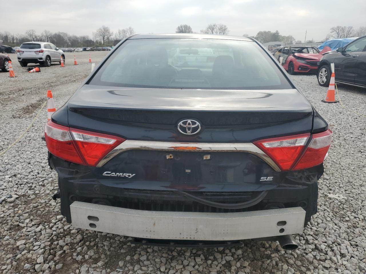 2017 TOYOTA CAMRY LE - Фото 6