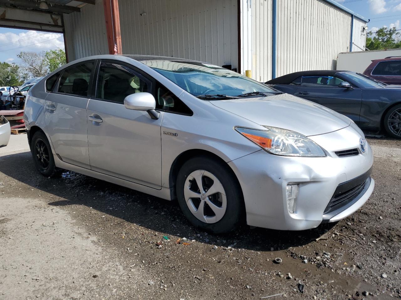 2015 TOYOTA PRIUS - Фото 4
