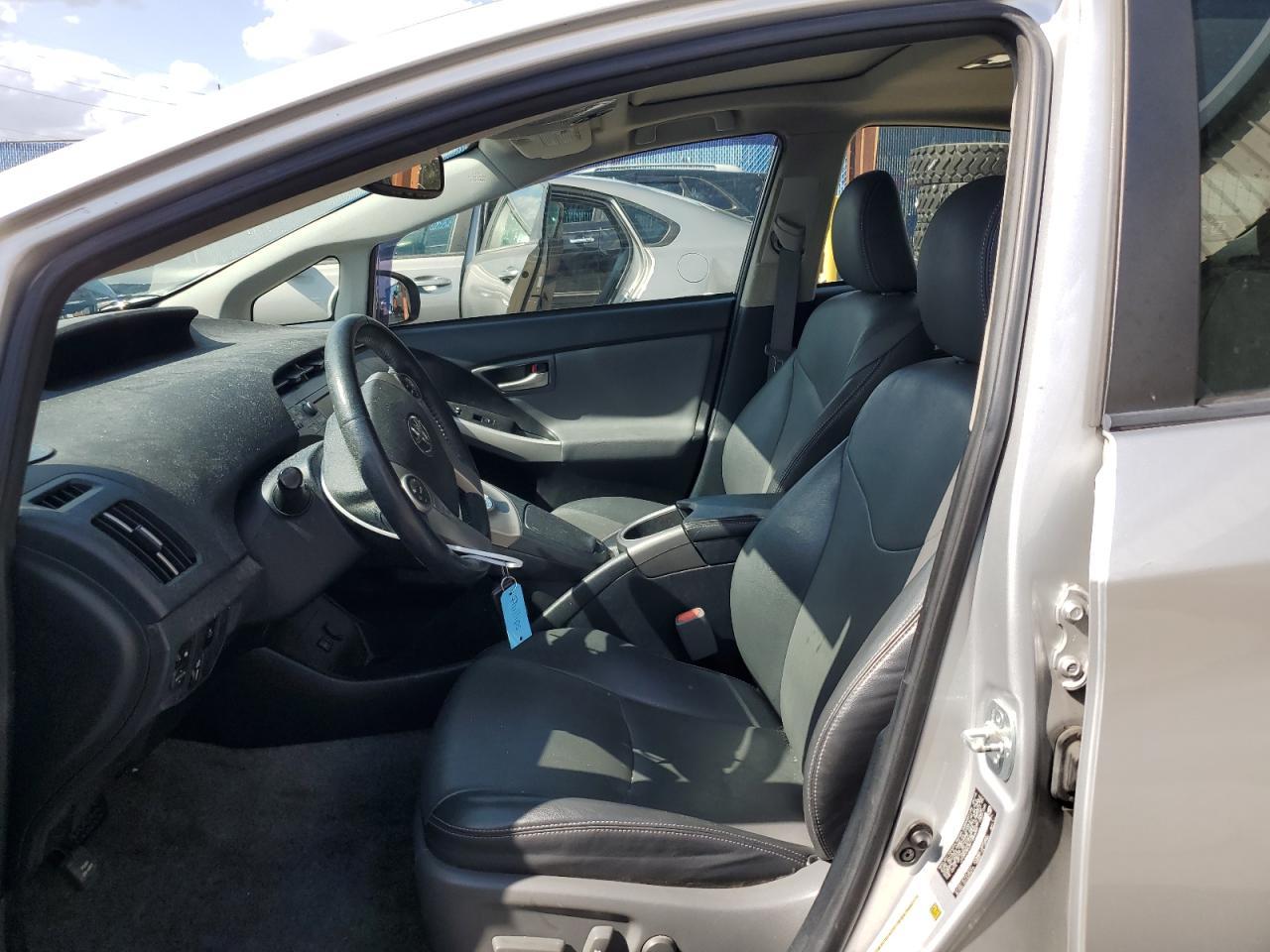 2015 TOYOTA PRIUS - Фото 7