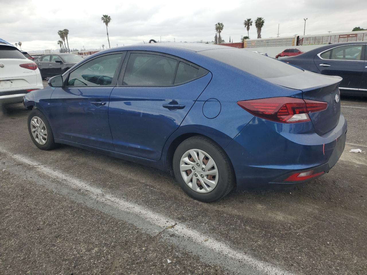 2019 HYUNDAI ELANTRA SE - Фото 2
