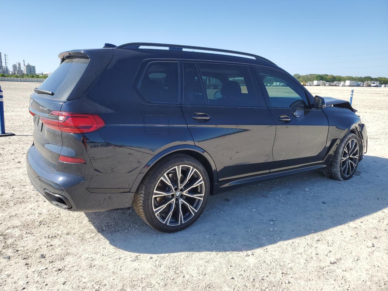 2022 BMW X7 XDRIVE4 - Фото 3