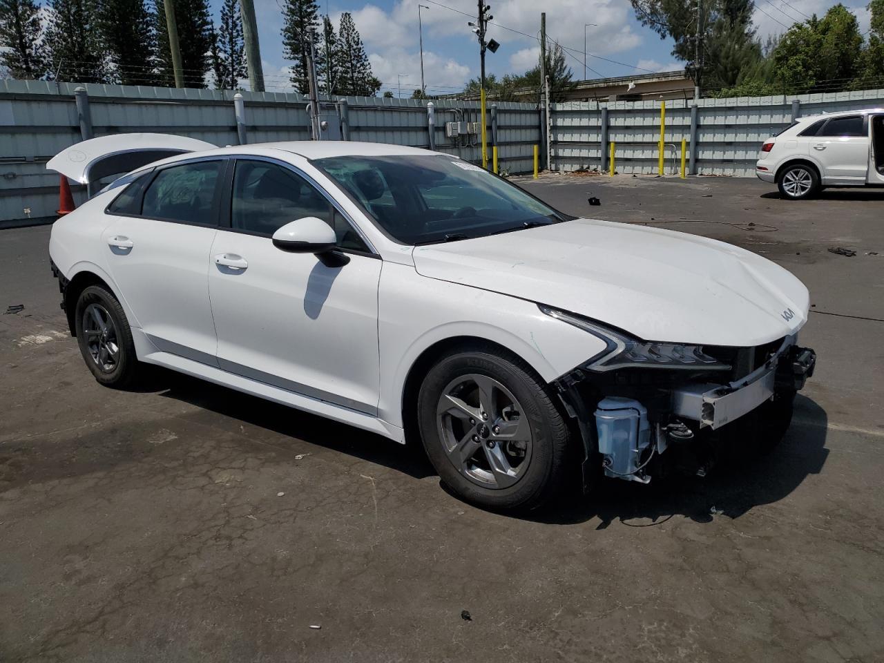 2023 KIA K5 LXS - Image 4