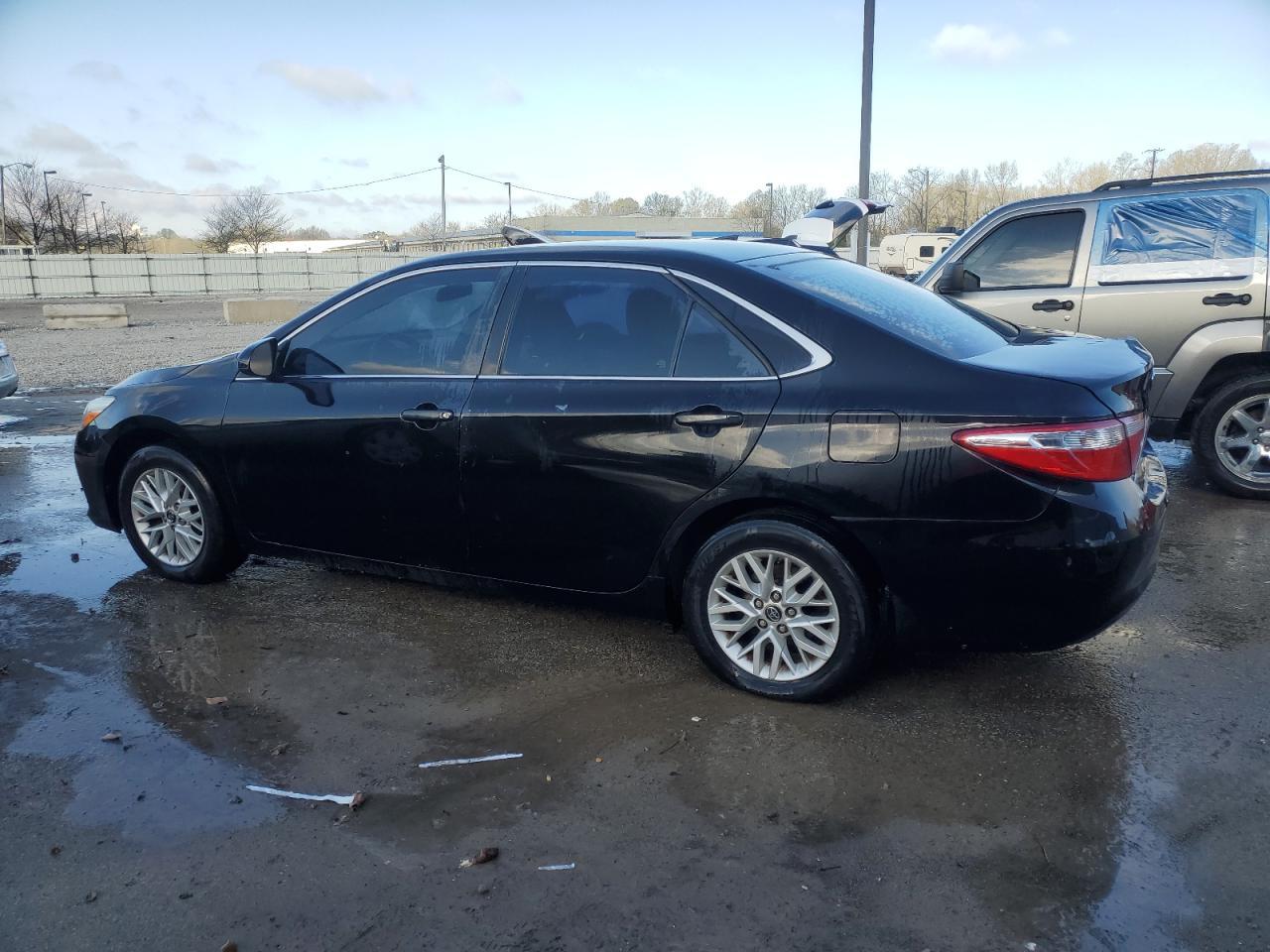 2016 TOYOTA CAMRY LE - Фото 2