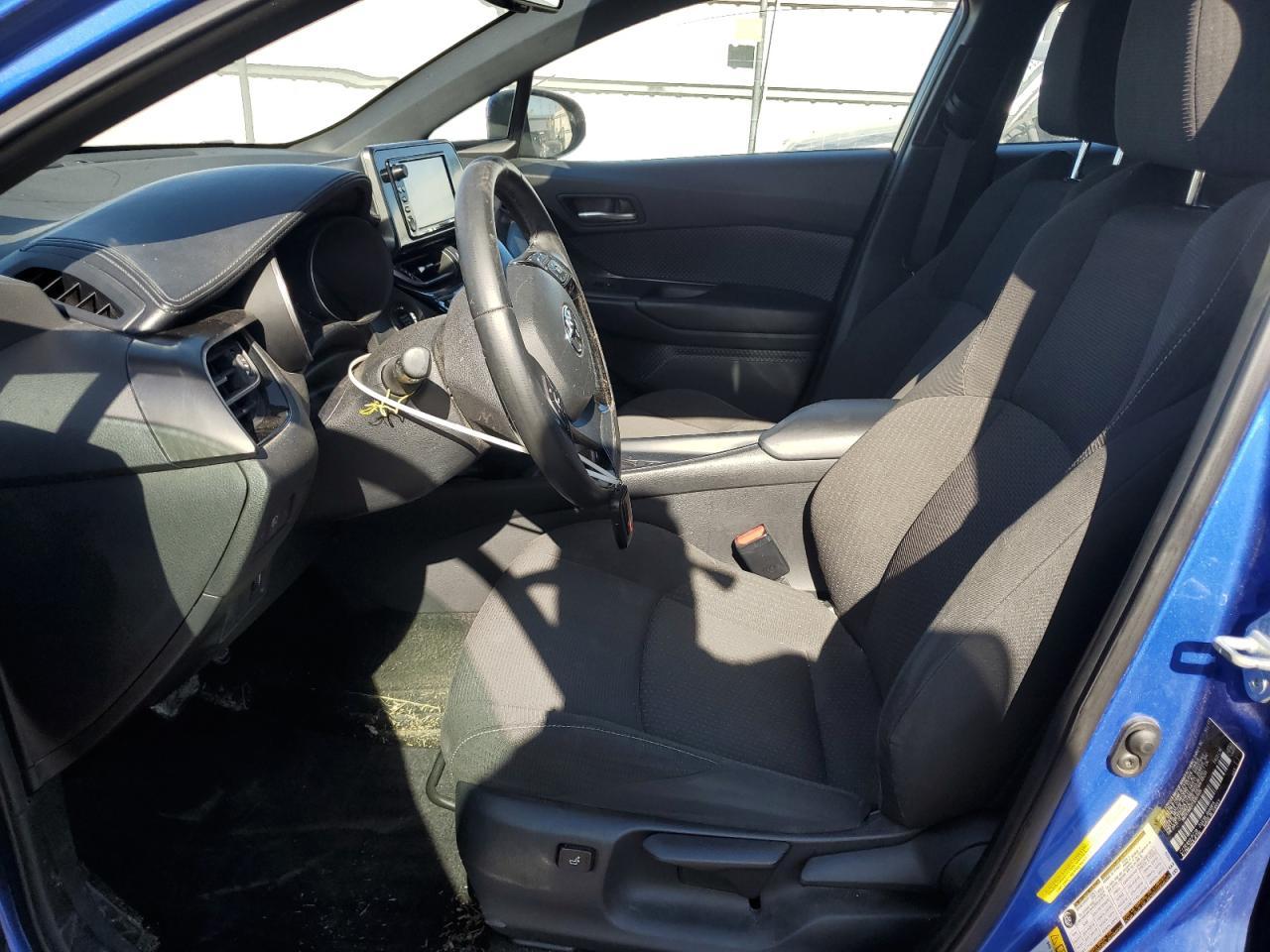 2018 TOYOTA C-HR XLE - Image 7