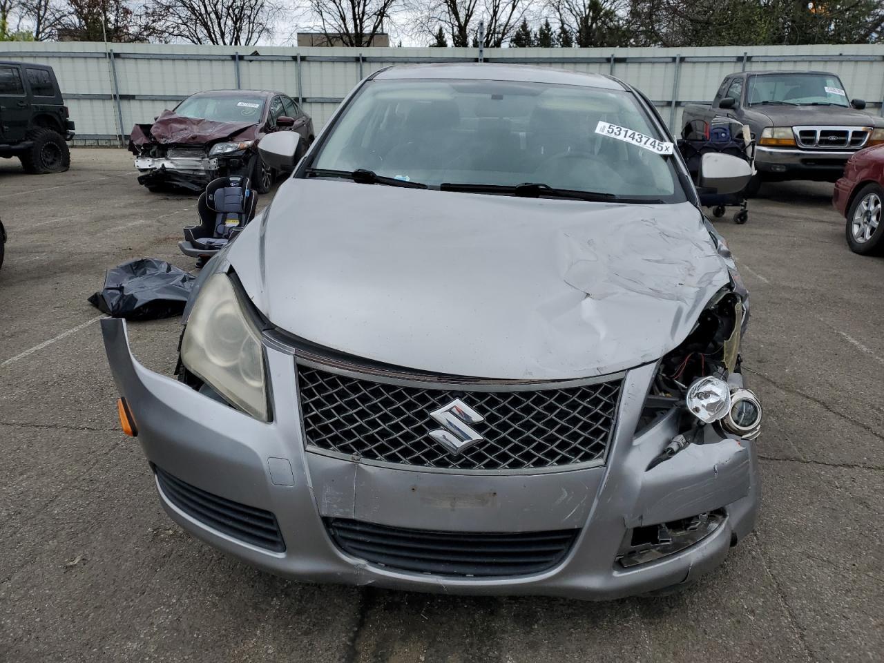 2013 SUZUKI KIZASHI SE - Фото 5