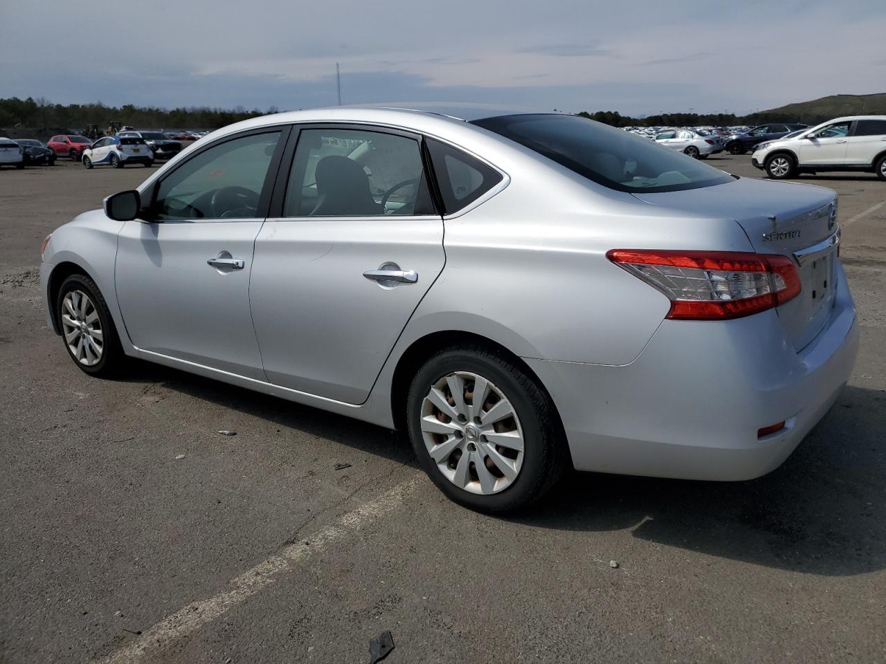 2013 NISSAN SENTRA S - Фото 2