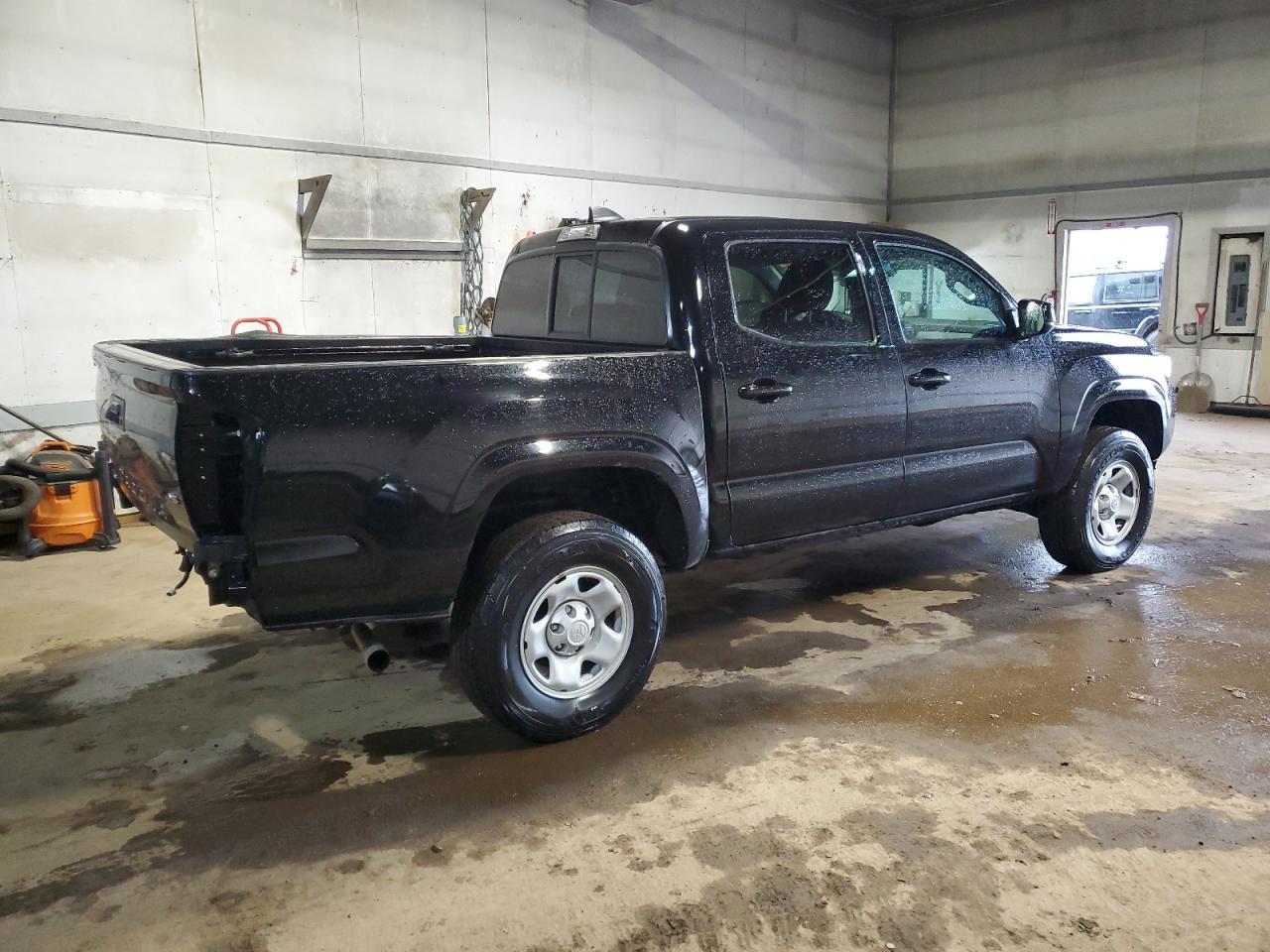 2023 TOYOTA TACOMA DOU - Фото 3