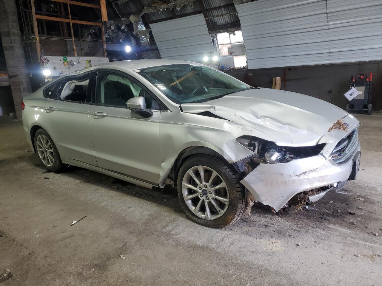2017 FORD FUSION SE - Фото 4