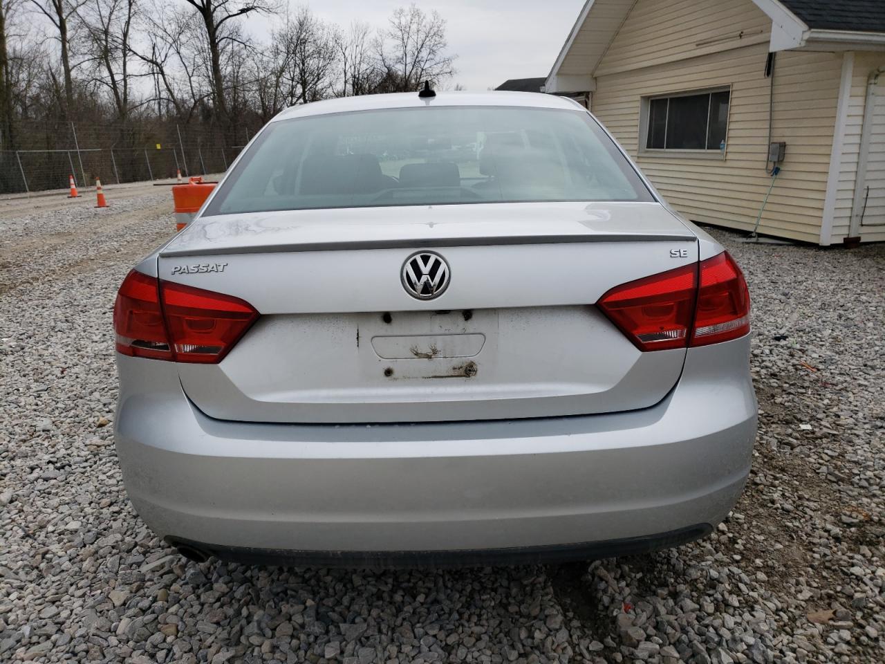 2014 VOLKSWAGEN PASSAT SEL - Фото 6