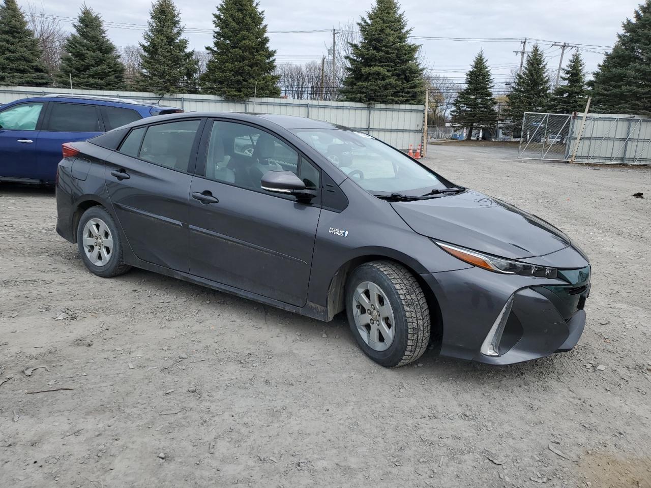 2018 TOYOTA PRIUS PRIM - Image 4