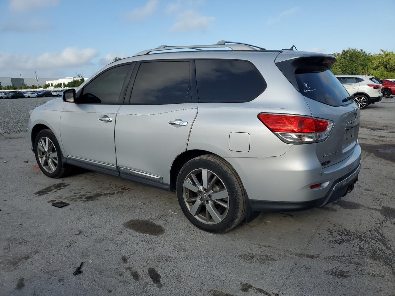 2013 NISSAN PATHFINDER - Image 2