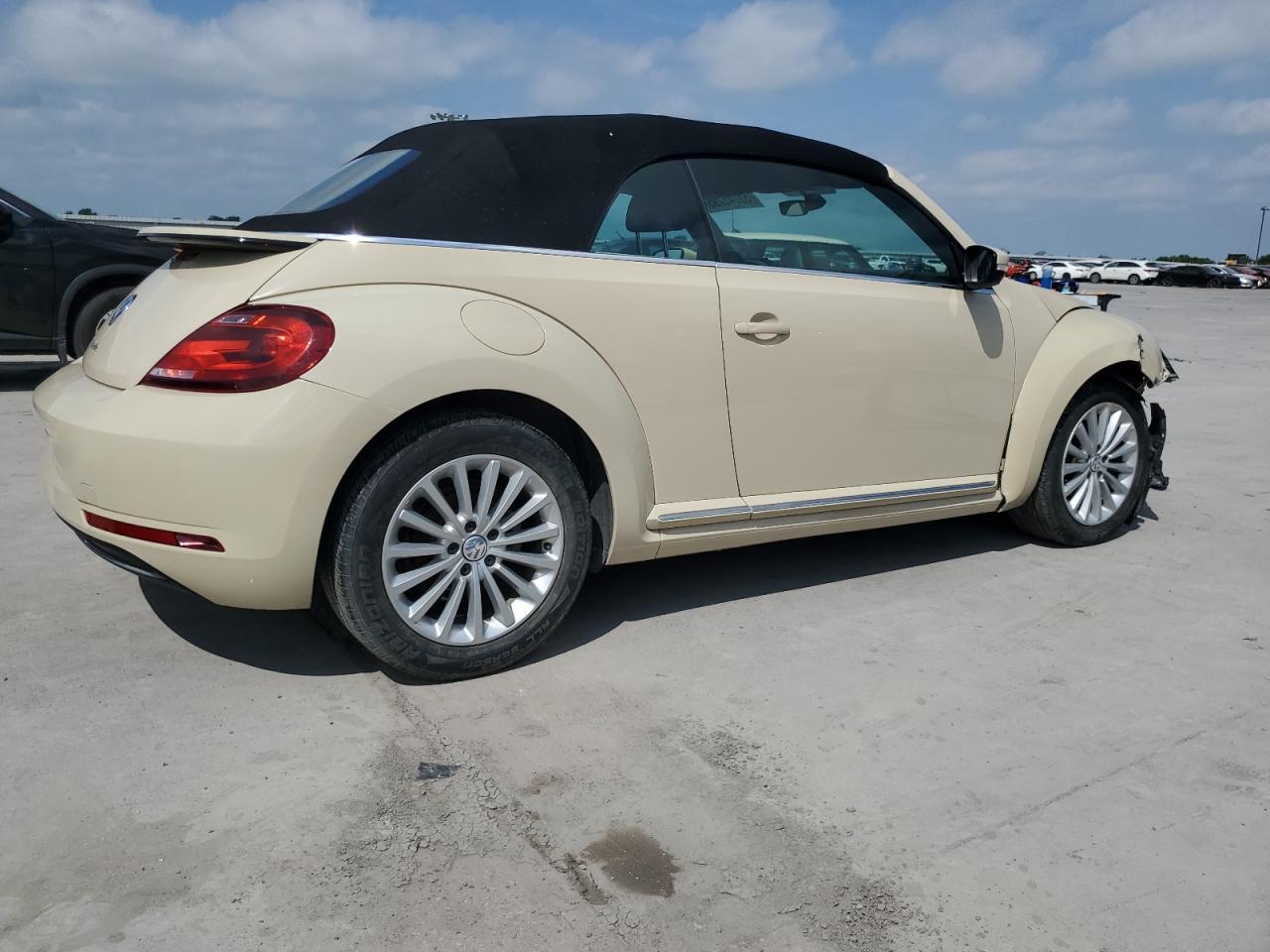 2019 VOLKSWAGEN BEETLE S - Image 3