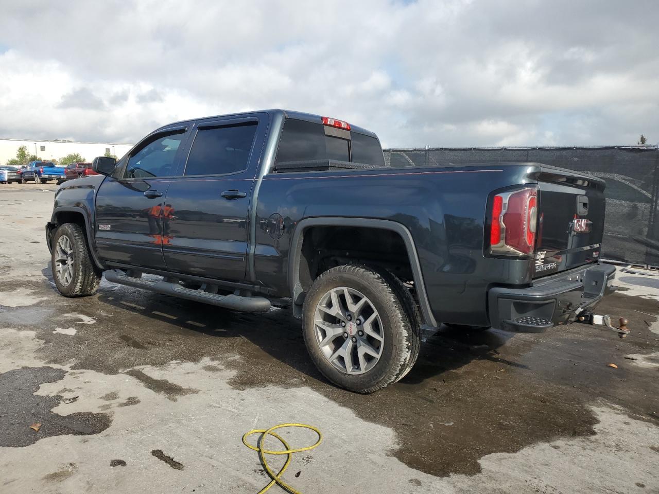 2017 GMC SIERRA K15 - Image 2