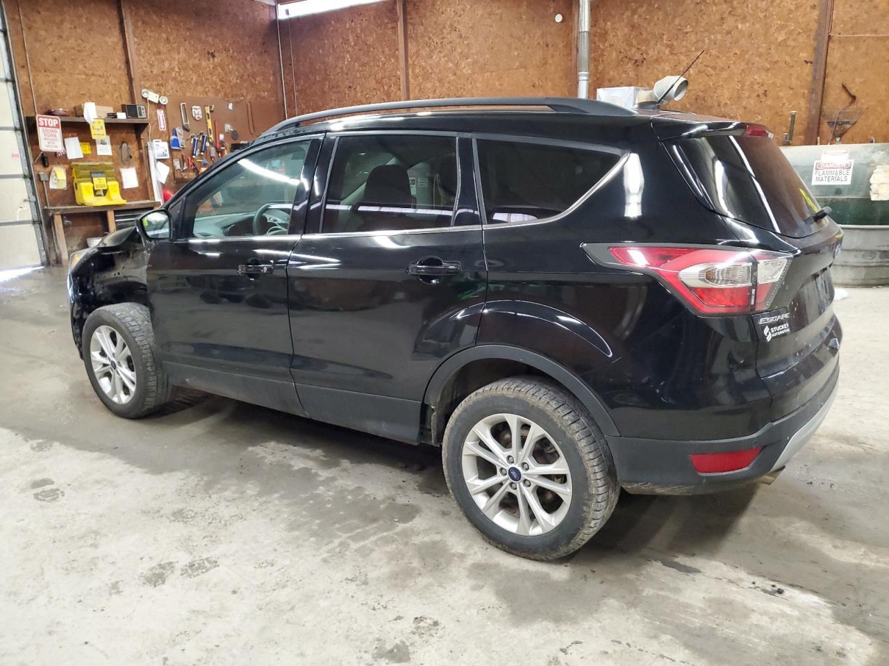 2017 FORD ESCAPE SE - Image 2