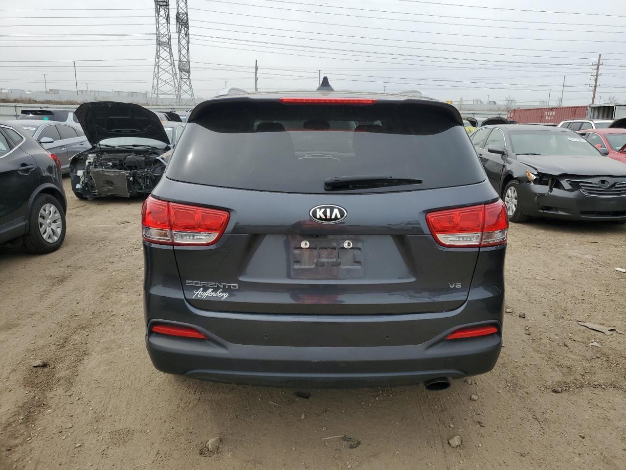 2017 KIA SORENTO LX - Фото 6
