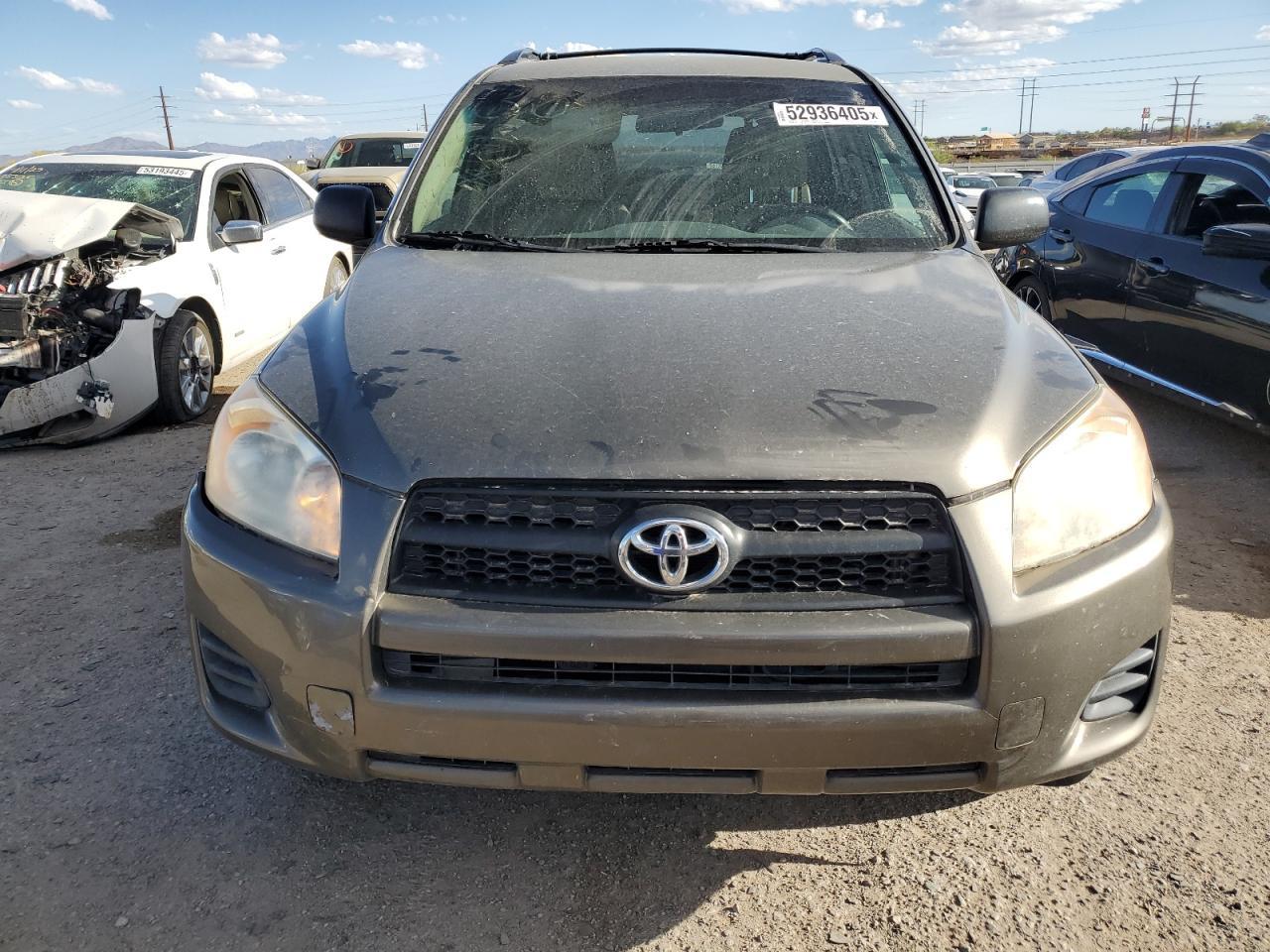 2011 TOYOTA RAV4 - Фото 5