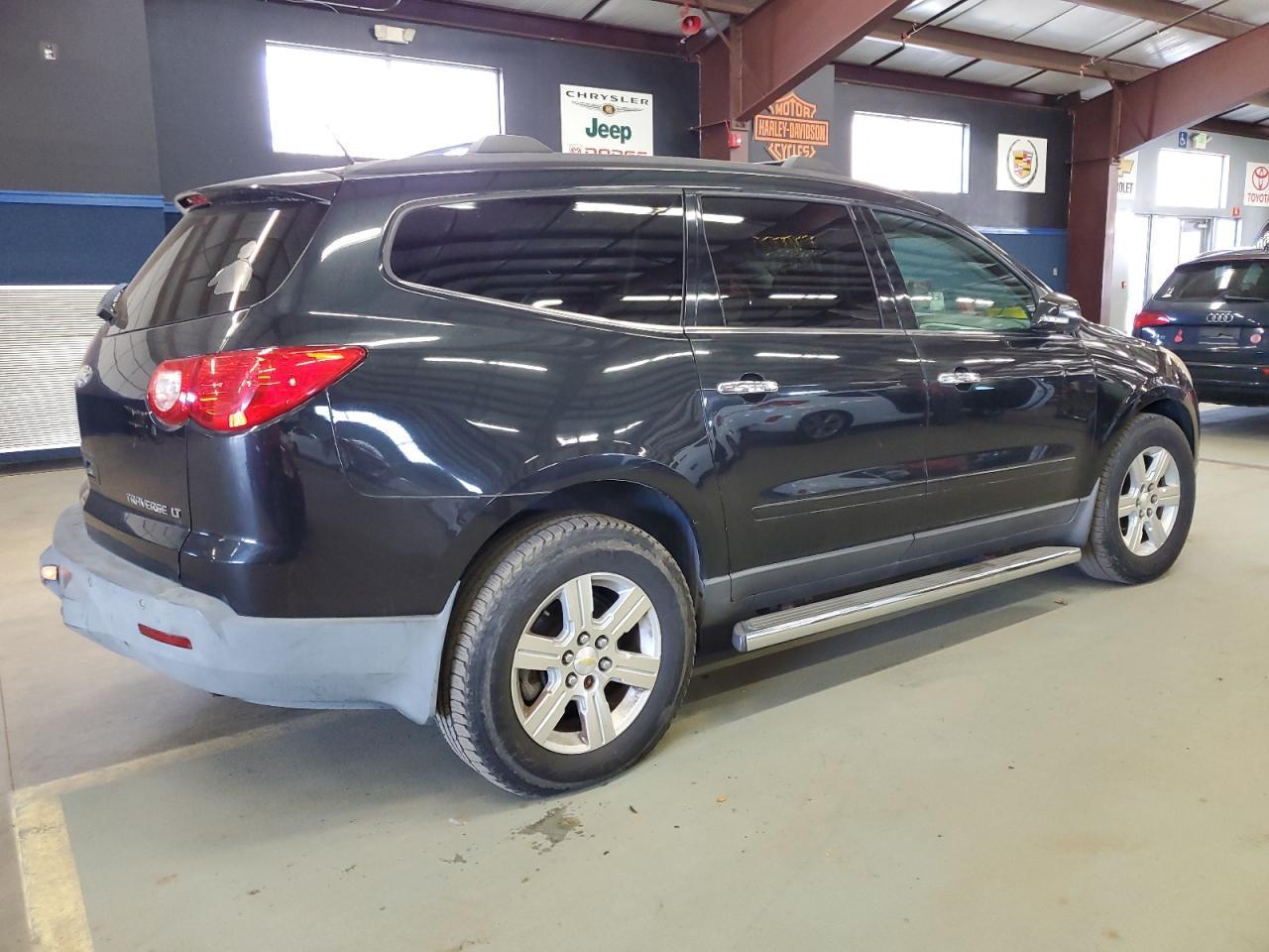 2011 CHEVROLET TRAVERSE L - Фото 3