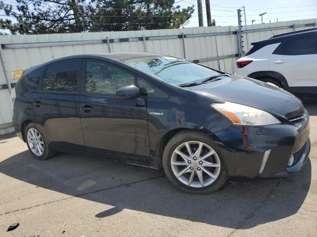 2013 TOYOTA PRIUS V - Image 4
