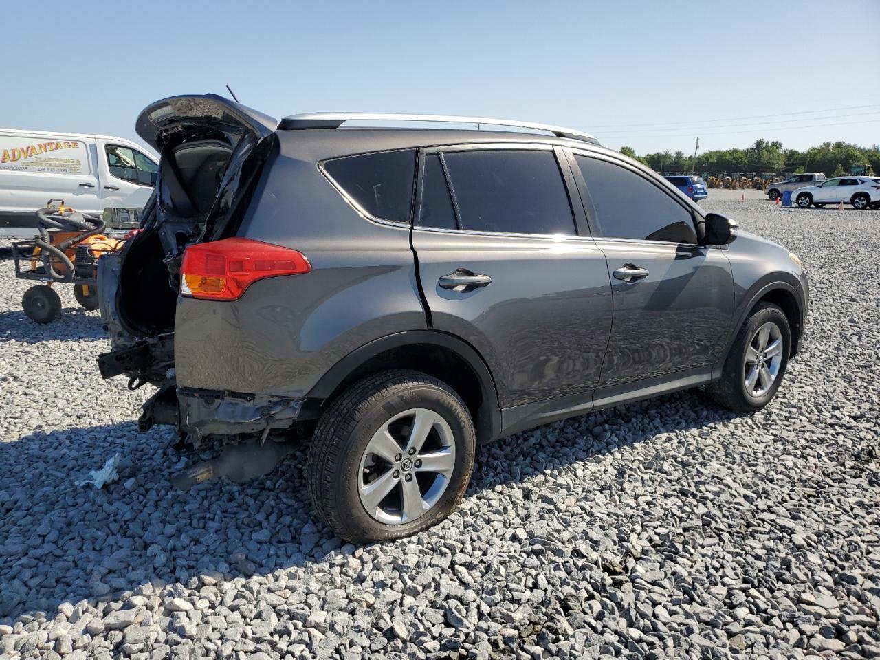 2015 TOYOTA RAV4 XLE - Image 3