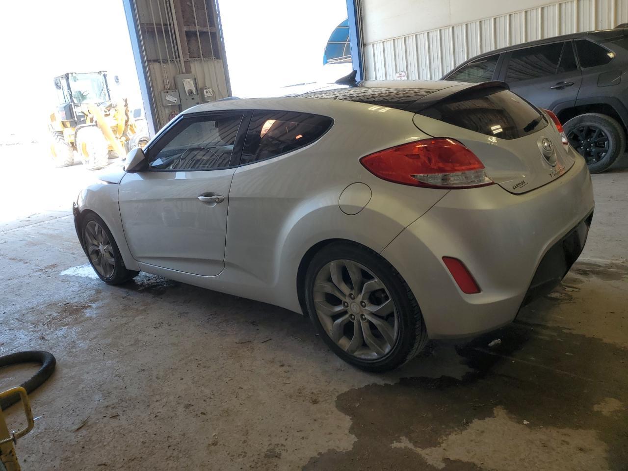 2013 HYUNDAI VELOSTER - Фото 2