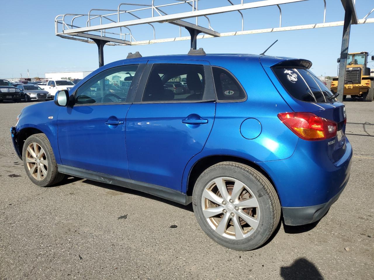 2015 MITSUBISHI OUTLANDER - Фото 2